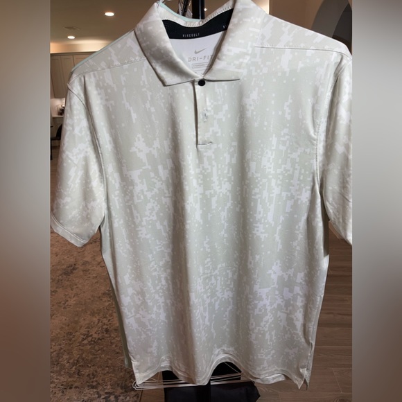 Nike Golf Polo Shirts - Picture 7 of 14